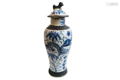 Antique Chinese Blue White Foo Dog Dragon Ceramic Craquelé C...