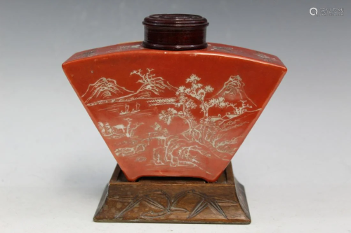 Chinese Iron Red Glaze Porcelain Tea Caddy.