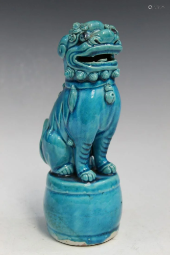 Chinese Turquoise Glaze Porcelain Foo Dog Statue