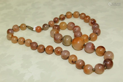 Old Agate Beads Necklace