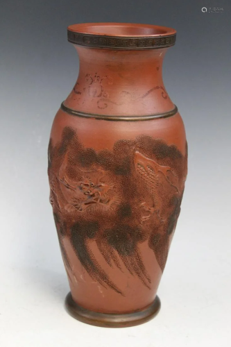 Japanese Tokoname Ware Dragon Vase