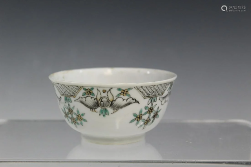 Chinese Export Porcelain Cup, Yongzheng period
