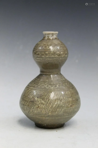 Korean Double Gourd Potter Vase