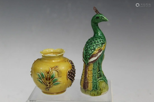 Two Chinese Sancai Porcelain Items