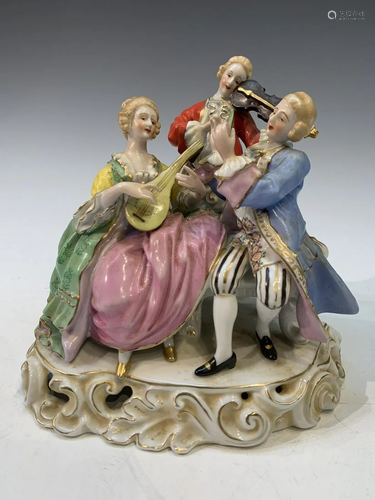 Porcelain figures with musical instruments