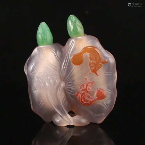 Agate Carved Lotus Leaf & Catfish Conjoined Snuff Bottle