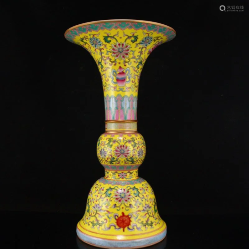 Chinese Yellow Gourd Famille Rose Porcelain Vase