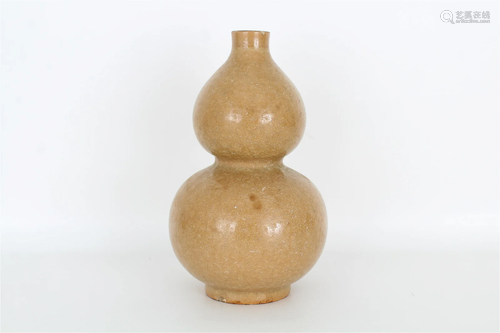 Chinese Longquan yellow glazed double-gourd vase