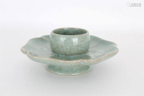 Chinese celadon bowl stand