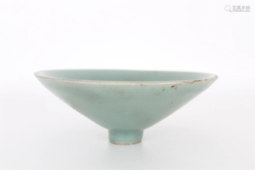 Chinese Longquan celadon conical bowl