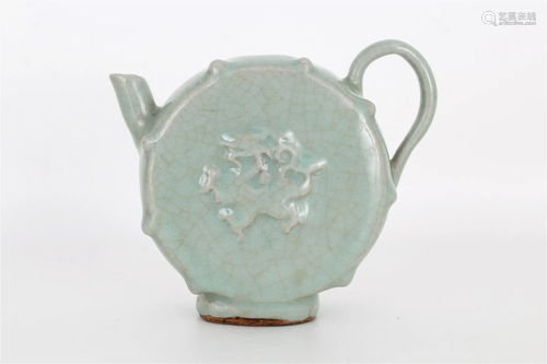 Chinese Longquan celadon water dropper