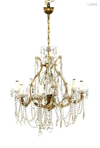 Classic 8-armed and 9-light crystal chandelier