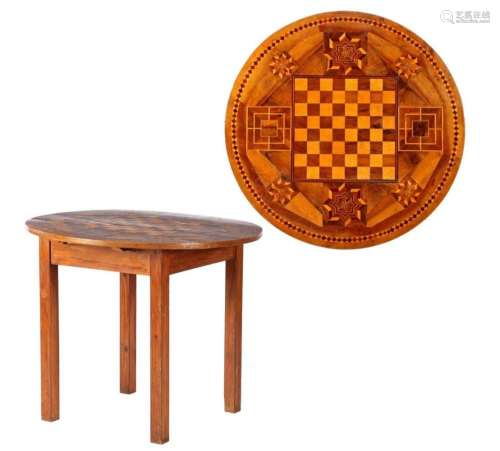 Pine game table with several types of wood inlaid