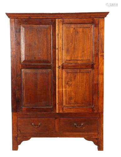 Teak cabinet with 2 doors and 2 drawers