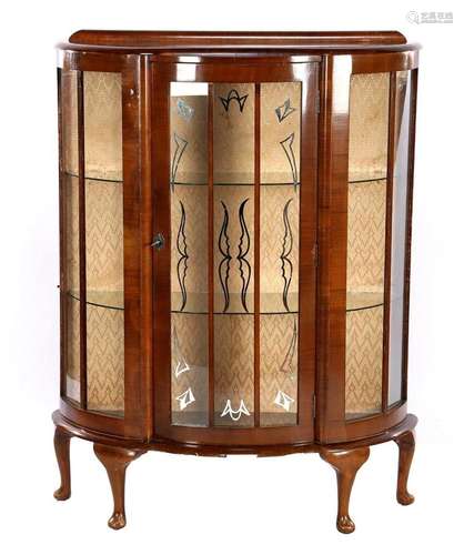 Walnut veneer 1-door English display cabinet