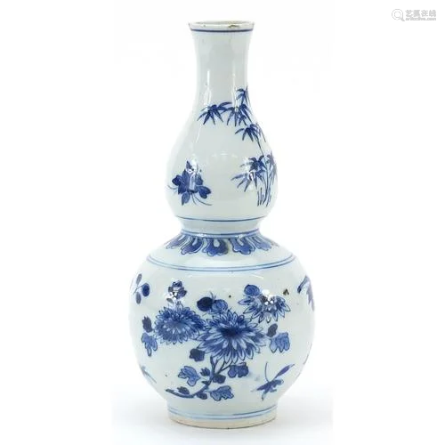 Chinese blue and white porcelain double gourd vase hand pain...