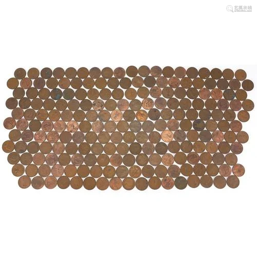 Large quantity of Elizabeth II pennies, 1950g