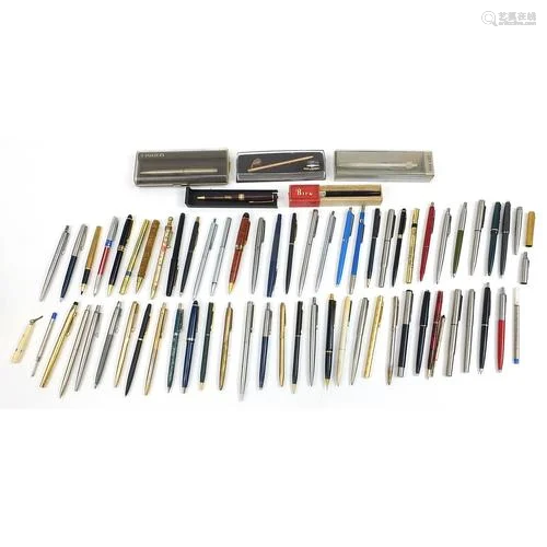 Large collection of predominantly vintage ballpoint pens inc...