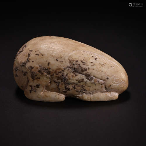 CHINESE WHITE MARBLE CARVED RABBIT, TANG DYNASTY, 7TH CENTUR...