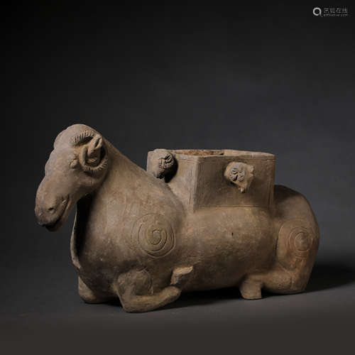 CHINESE HAN DYNASTY POTTERY HORSE