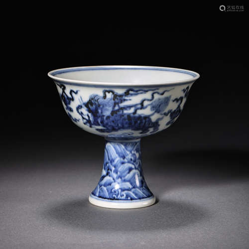 CHINESE MING DYNASTY XUANDE BLUE AND WHITE STEM CUP, 15TH CE...