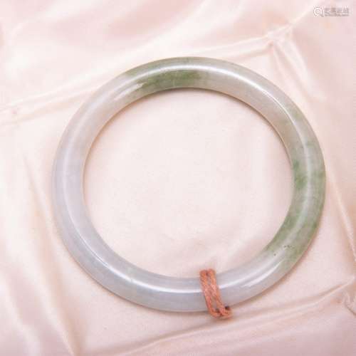 JADE BANGLE