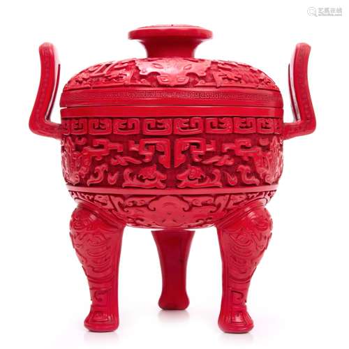 CHINESE CINNABAR LACQUER TRIPOD RITUAL VESSLE