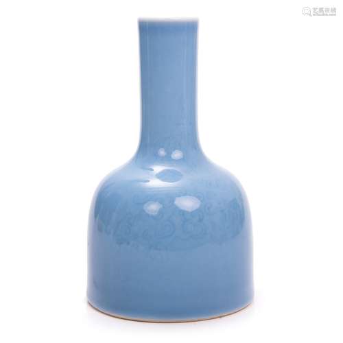 CHINESE CLAIR DE LUNE MALLET SHAPED VASE,YAOLING