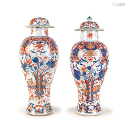 PAIR OF CHINESE IMARI JARS WITH LIDS