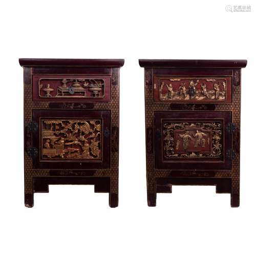 PAIR OF CARVED AND GILDED LACQURED SIDE TABLES