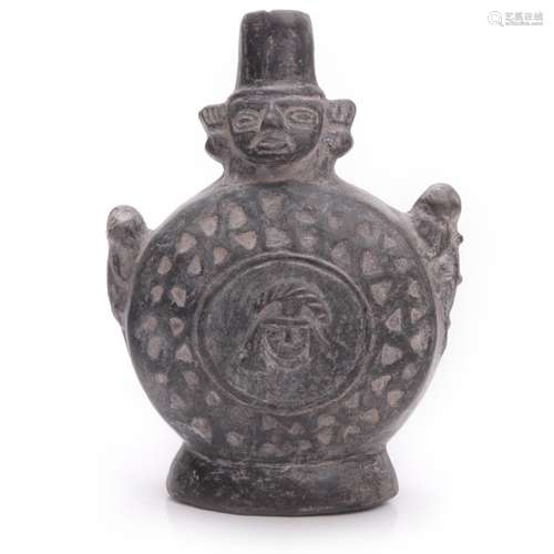 PRE-COLUMBIAN CHIMU ROUND FACE HANDLE VESSLE