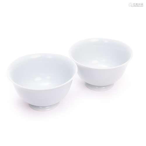 PAIR OF CHINESE WHITE GLAZE TEA CUPS