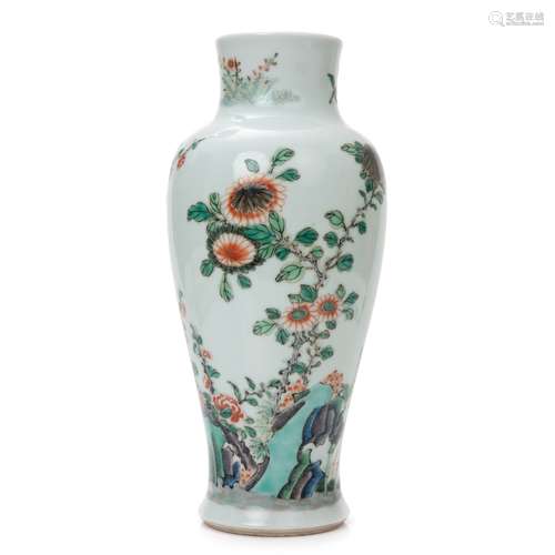 CHINESE PORCELAIN WUCAI VASE (LIU YE)