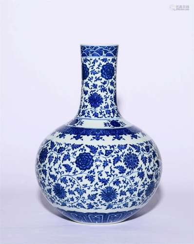 Blue and White Interlocking Lotus Bottle Vase