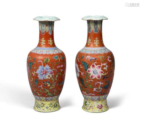 A PAIR OF IRON-RED-GROUND FAMILLE-ROSE 'FLORAL' VASE...