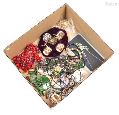 Box with various jewelry