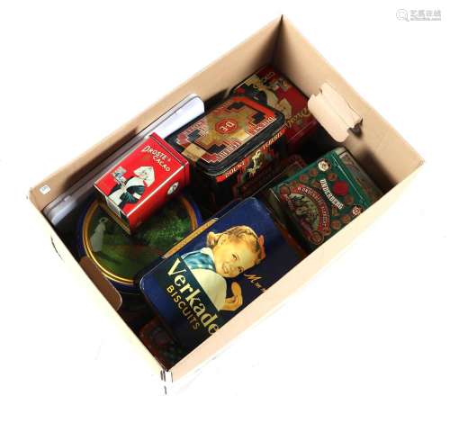 Box with tins