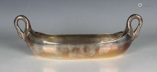 An Edwardian silver two-handled boat shaped dish, each handl...