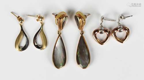 A pair of 9ct gold and abalone shell drop shaped earrings an...