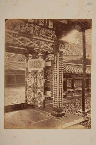 Temple Nikkō Tōshō gū,, Nikko, 1873 Dim. : 213 x 269 mm Déta...