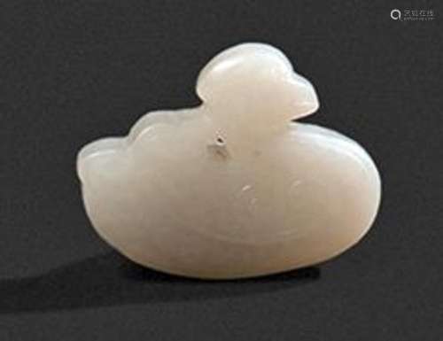 Petit canard en néphrite claire.Longueur : 3,6 cm