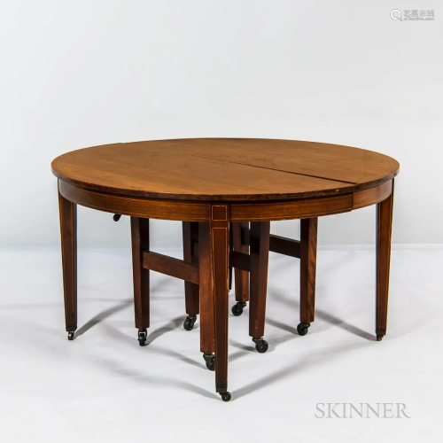 Federal-style Mahogany Round Extension Dining Table, with li...