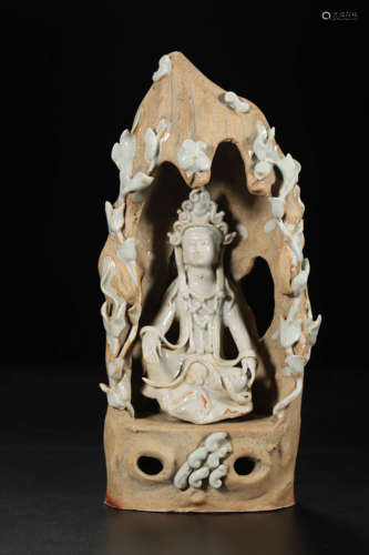 Hutian Kiln Figure of Guanyin