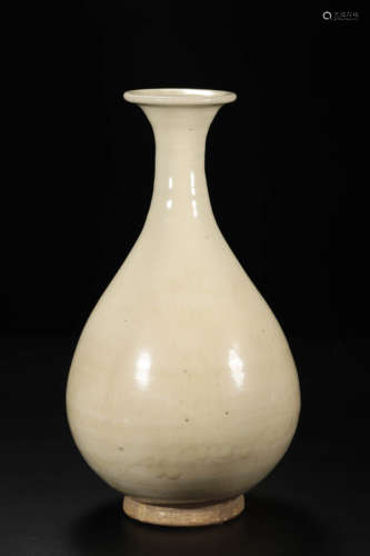 Cizhou Kiln White-Glazed Pear-Shape Vase