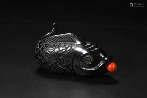 Carved Jet Stone Carp-Shape Snuff Bottle