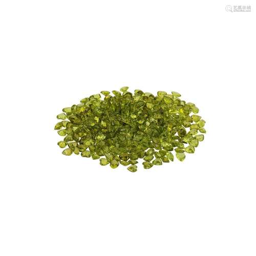 Konvolut ca. 300 Peridots in Herzform,