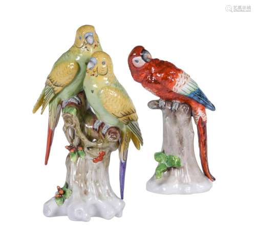 A MODERN SITZENDORF GROUP OF A PAIR OF BUDGERIGARS OR SHELL ...