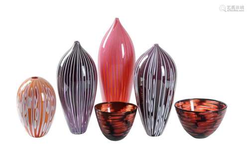 A GROUP OF SIX PIECES OF ISLE OF WIGHT STUDIO GLASS LTD