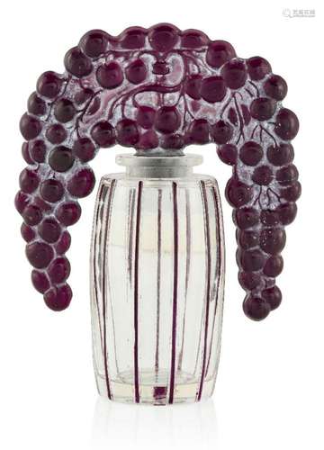 RENÉ LALIQUE (FRENCH 1860-1945), ‘BOUCHON CASSIS’ NO.494 A G...