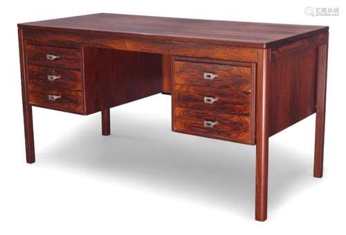 H.P HANSEN (DANISH), A ROSEWOOD KNEEHOLE DESK, C.1960, THE R...